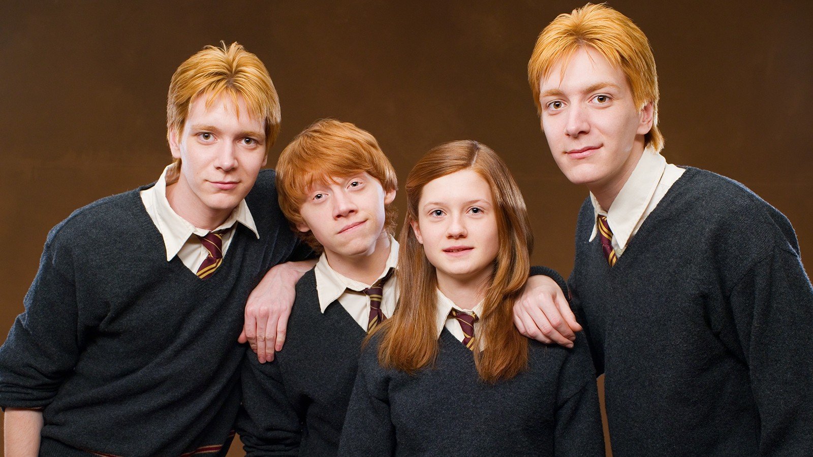 Foto inédita apresenta os irmãos Weasley na série de 'Harry Potter' da HBO; veja!