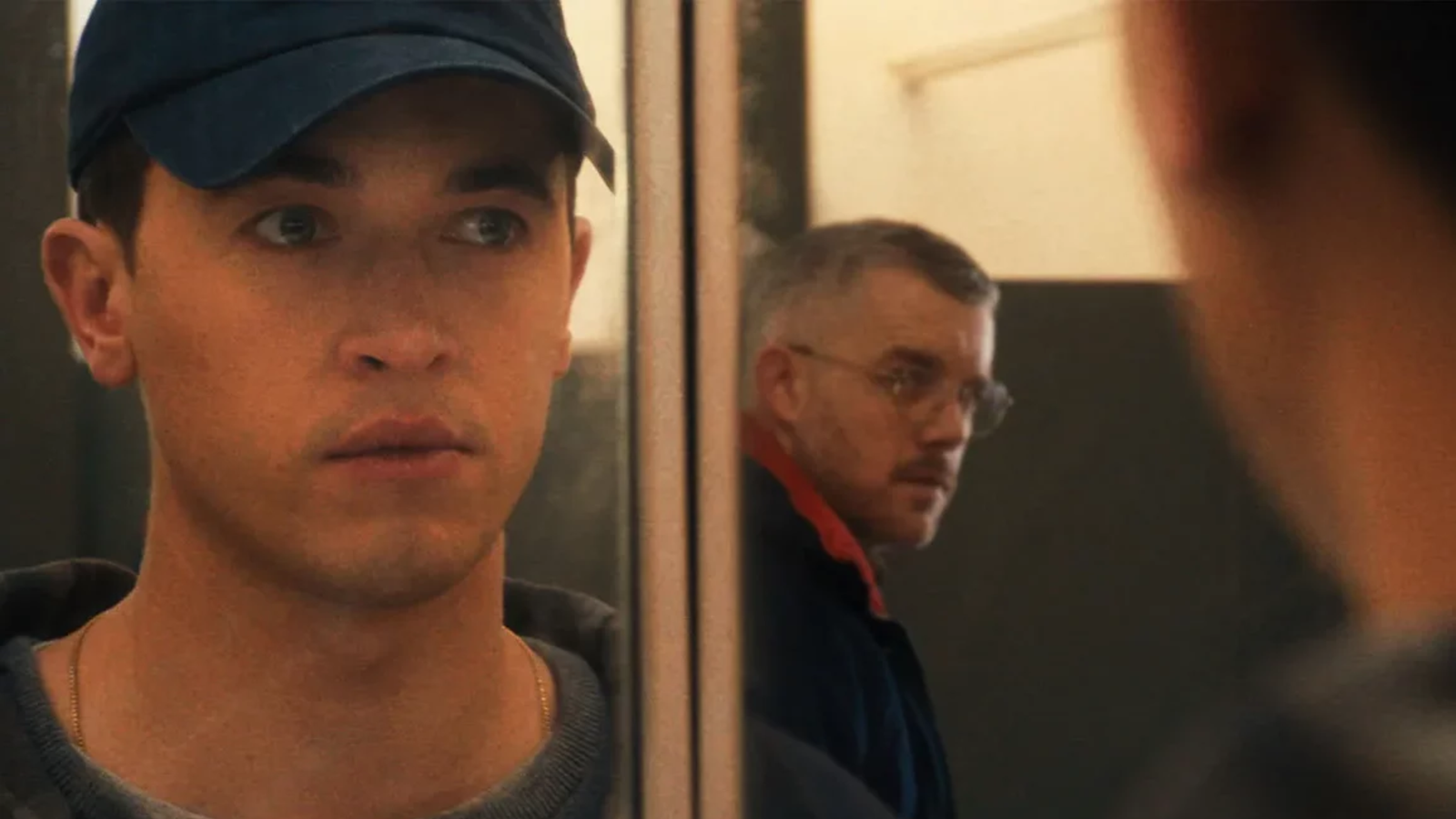 ‘Plainclothes’: suspense gay aquece banheiros de Nova York; assista ao trailer