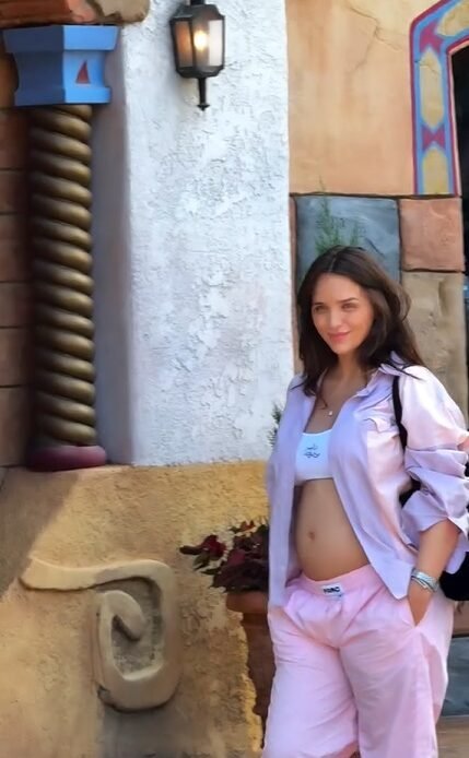 Grávida, Rafa Kalimann exibe cliques da viagem à Flórida com Nattan