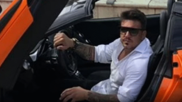 Ex-piloto de Fórmula 1 Tarso Marques é preso em São Paulo dirigindo Lamborghini irregular