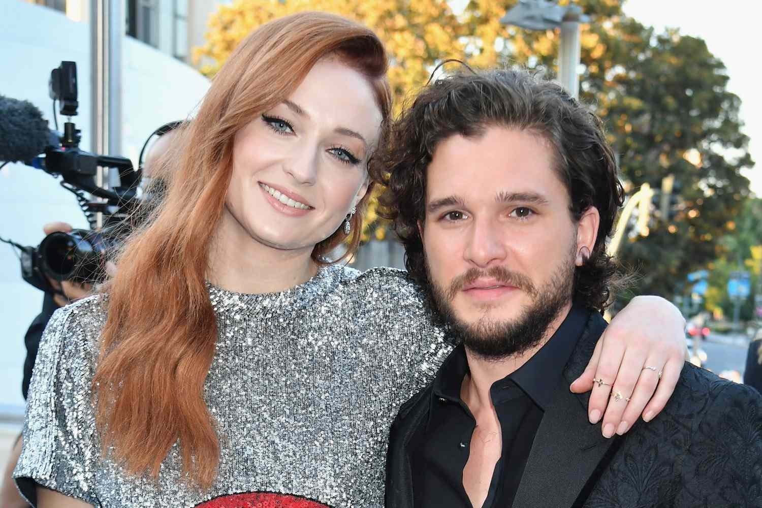 Sophie Turner kit harington desconforto cena