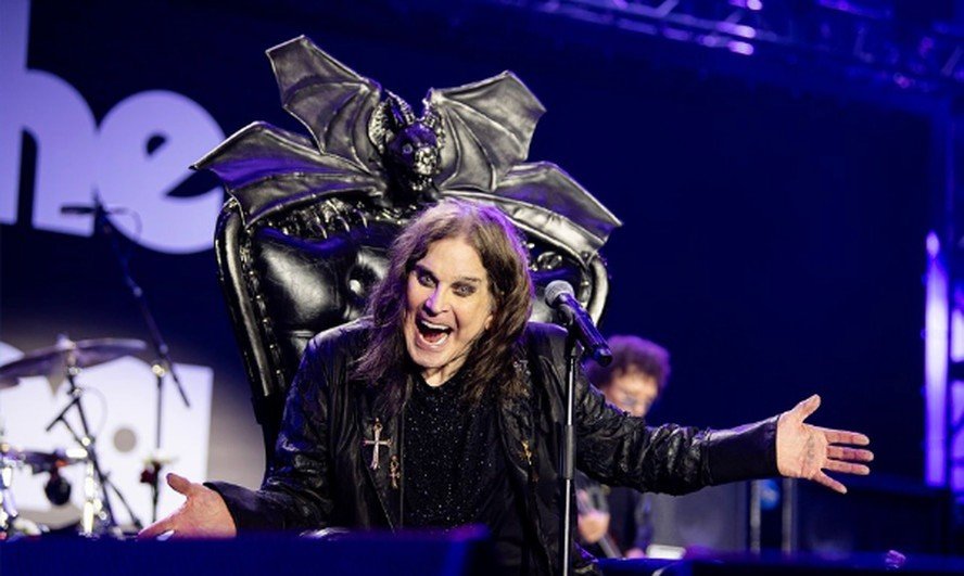 Causa da morte de Ozzy Osbourne é revelada; saiba o que aconteceu