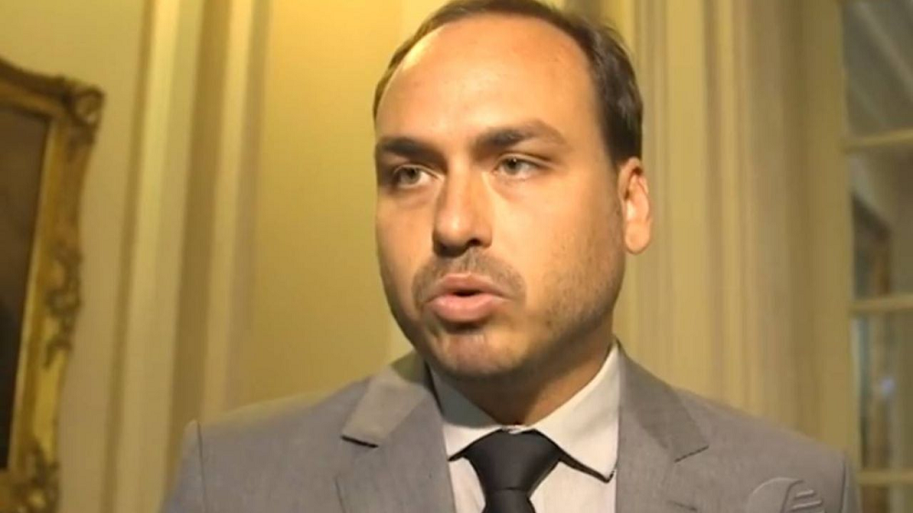 carlos bolsonaro internado apos prisao jair