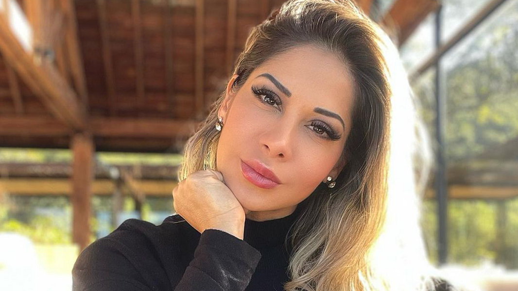 Maíra Cardi reflete sobre maternidade e celebra gravidez aos 42 anos