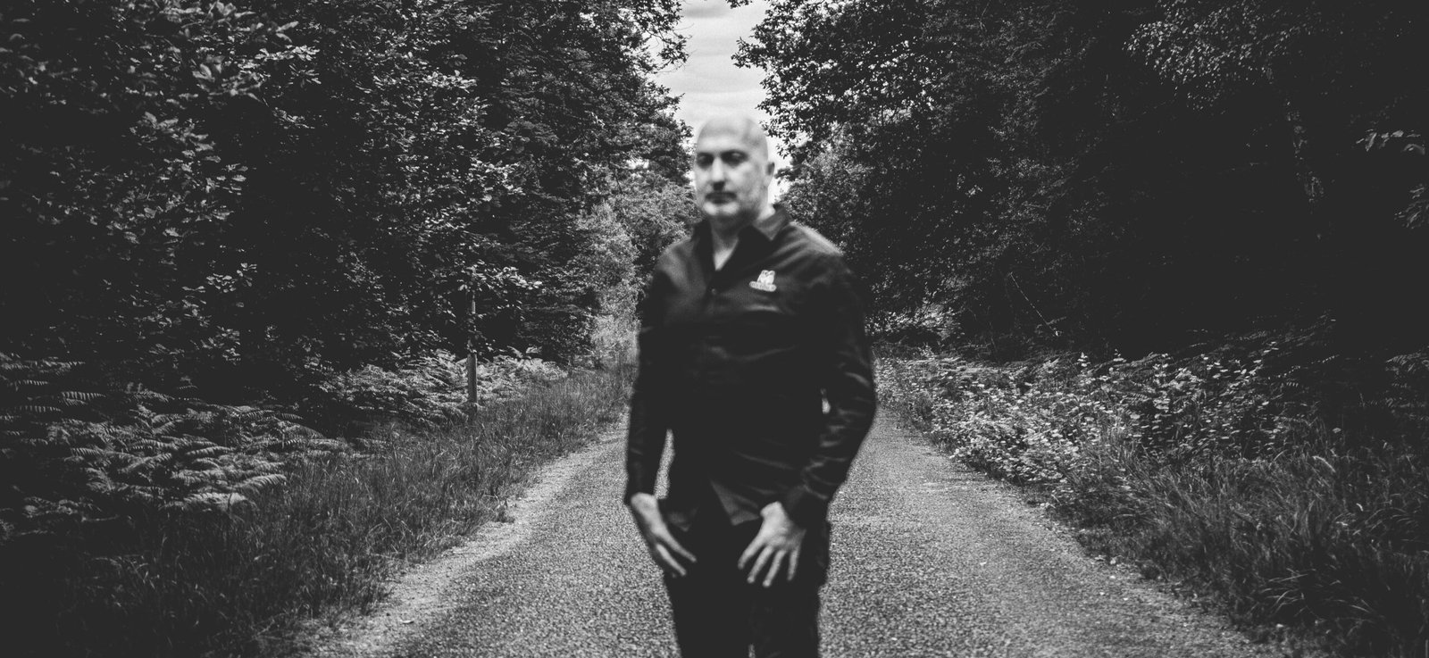 Do eletro-rock ao soul: conheça o projeto Mokroïe em quatro faixas