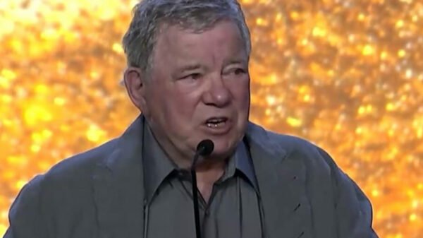 Aos 94 anos, William Shatner, astro de 'Star Trek', é levado às pressas ao hospital