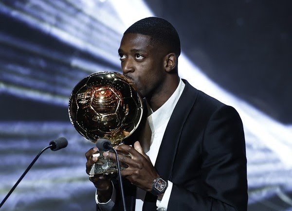Ousmane Dembélé é o novo dono da Bola de Ouro