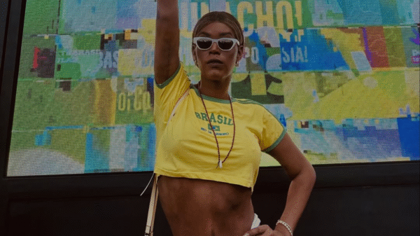 Vereadora trans é impedida de subir em trio durante manifestação contra PEC da Blindagem