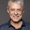 Homem afirma ser filho de Chico Buarque e aciona cantor na Justiça