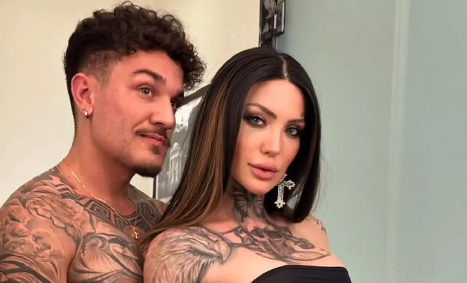 Christian Figueiredo defende conteúdo adulto produzido por esposa