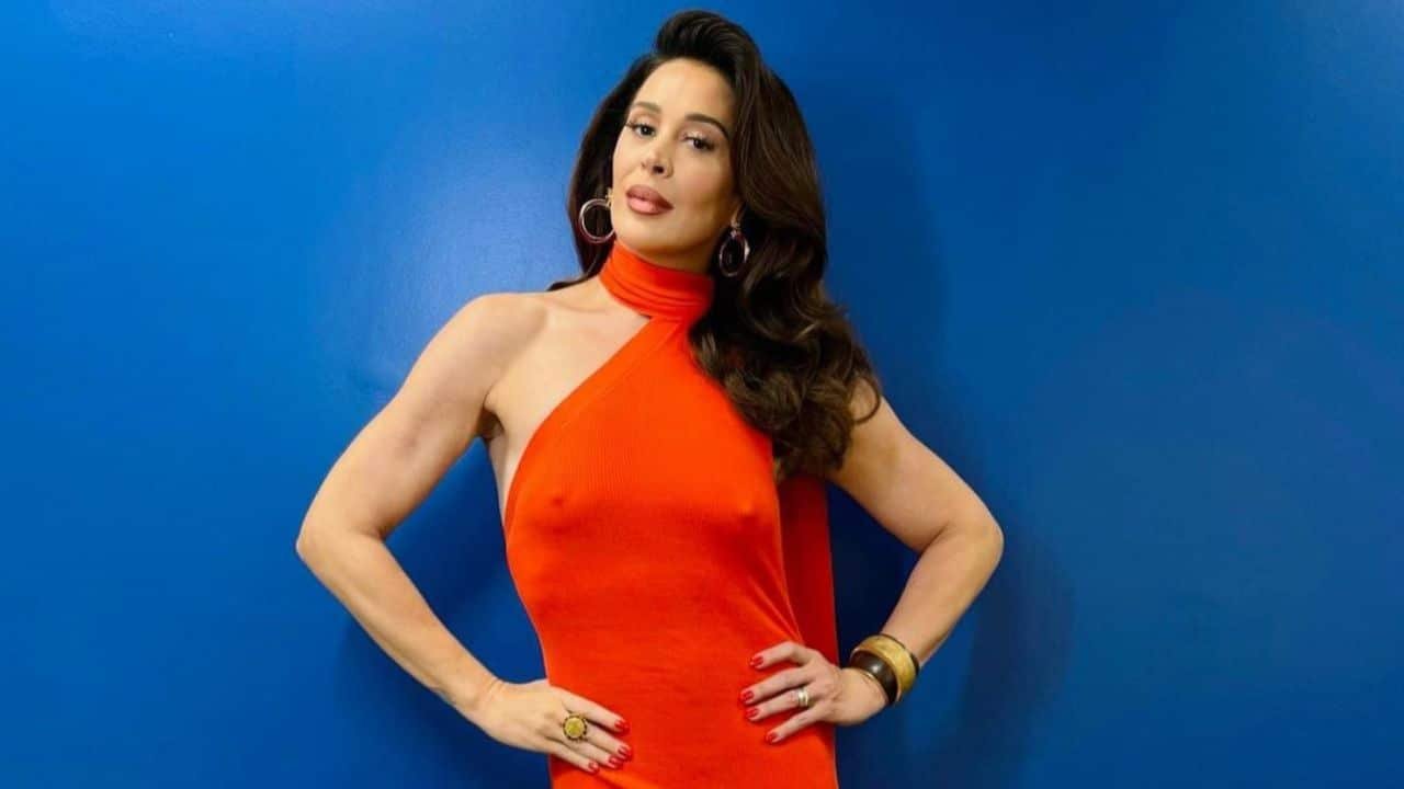 Claudia Raia suspende apresentações de 'Cenas da Menopausa' por causa da saúde