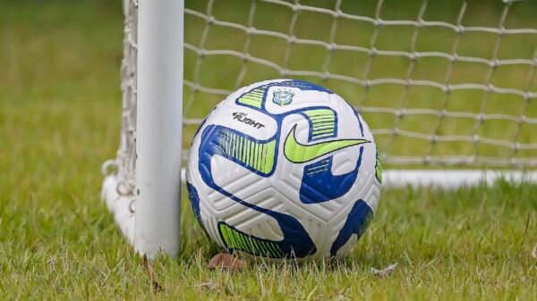 Cruzeiro x Atlético-MG: árbitro registra cantos homofóbicos na súmula e pode gerar punição