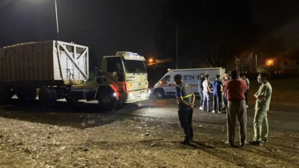 Jovem reaparece no meio de seu próprio funeral: 'Estou vivo!'