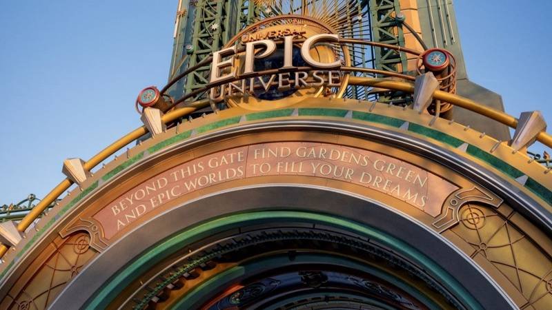 Homem morre após andar em montanha-russa recém-inaugurada na Universal Studios, em Orlando