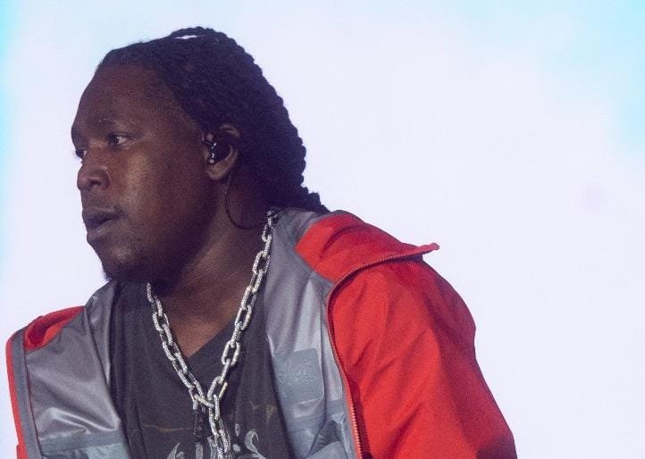 Don Toliver entrega show melódico, intenso e marcado por pausa de segurança no The Town