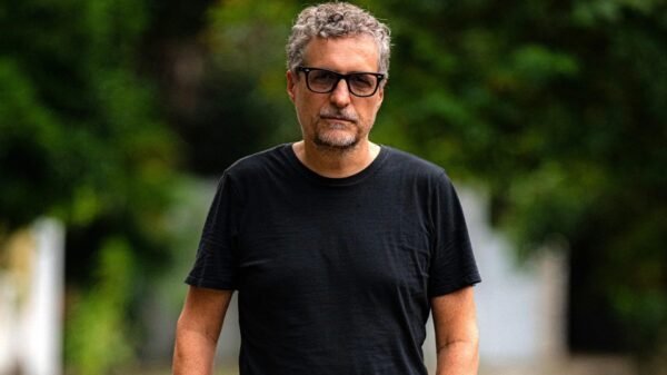 Kleber Mendonça Filho receberá prêmio do Critics Choice por 'O Agente Secreto'