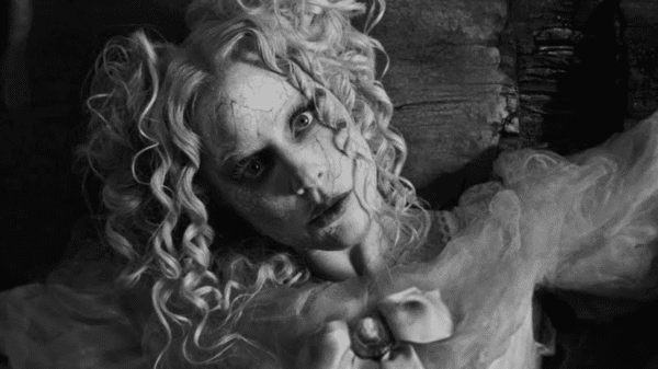 Lançamentos da semana: Justin Bieber, Lady Gaga, Os Garotin, Ariana Grande e Troye Silvan, DJ TOPO, Naiara Azevedo e muito mais 46 Lançamentos da semana: Justin Bieber, Lady Gaga, Os Garotin, Ariana Grande e Troye Silvan, DJ TOPO, Naiara Azevedo e muito mais