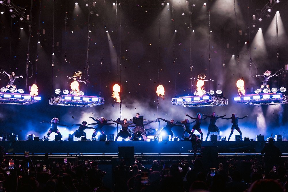 Pedro Sampaio entrega caos calculado e pirotecnia em show que mais pareceu parque temático 52 Pedro Sampaio entrega caos calculado e pirotecnia em show que mais pareceu parque temático