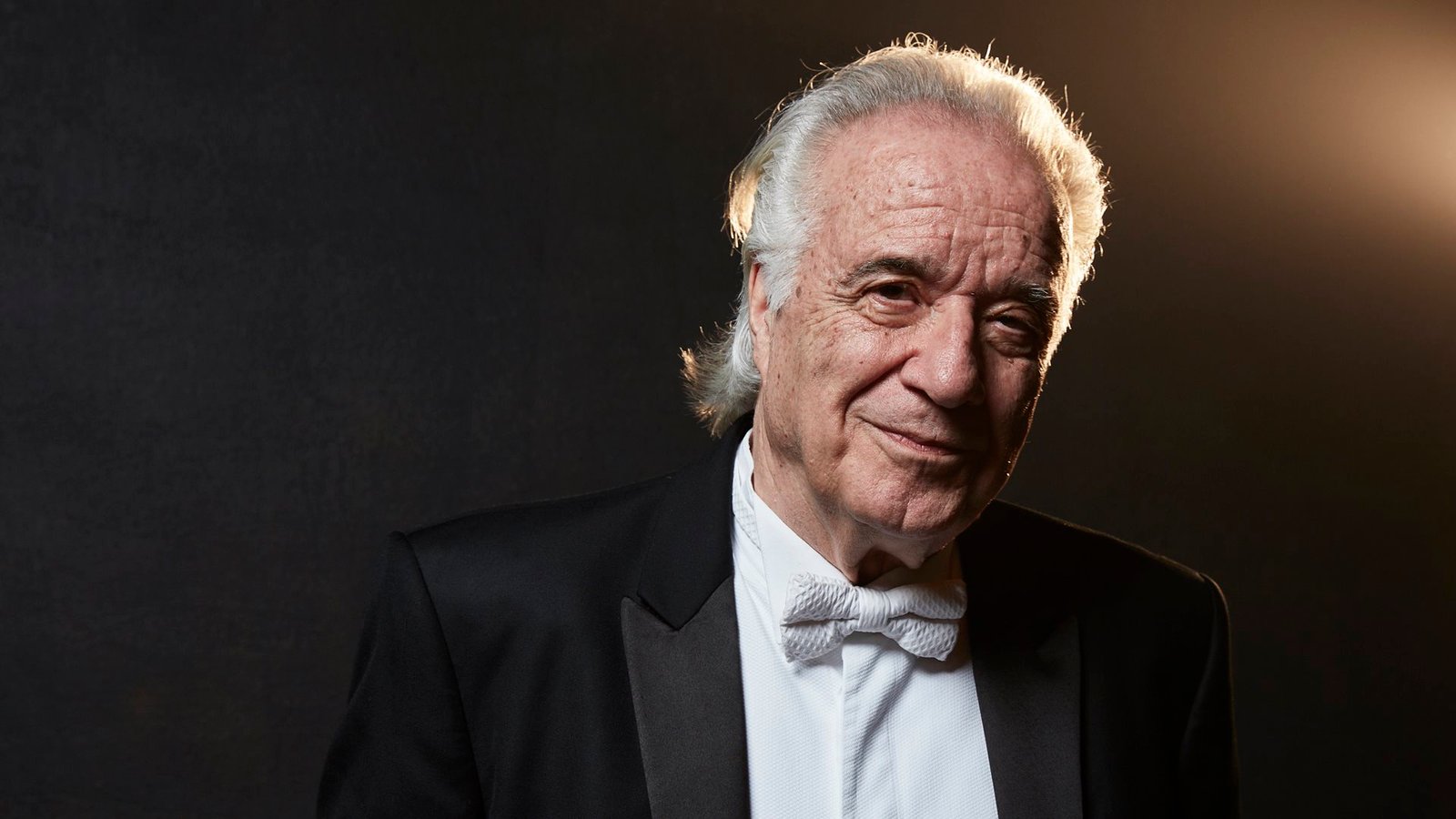 Maestro João Carlos Martins receberá prêmio das mãos da Rainha Sofia da Espanha