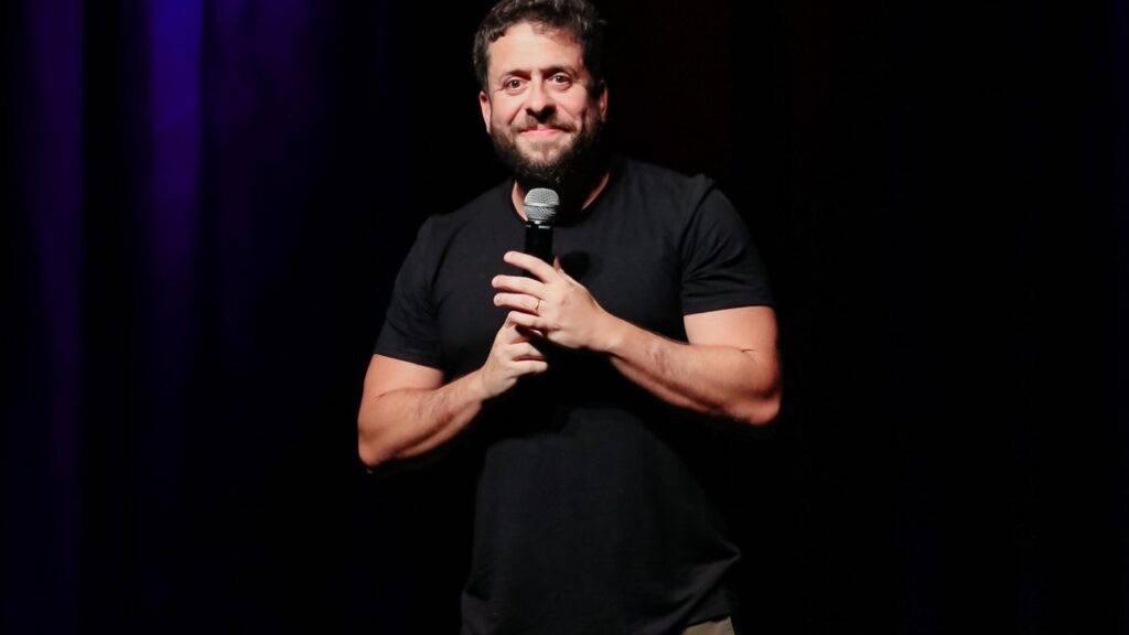 Maurício Meireles reflete sobre desafios e futuro do humor na TV aberta: "Falta coragem"