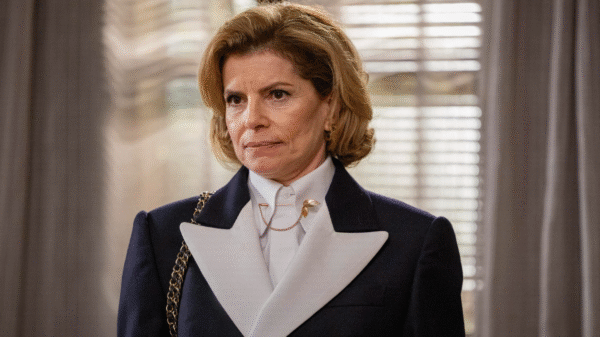 Débora Bloch como Odete Roitman