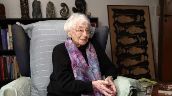 Ruth Weiss, voz contra o apartheid, morre aos 101 anos