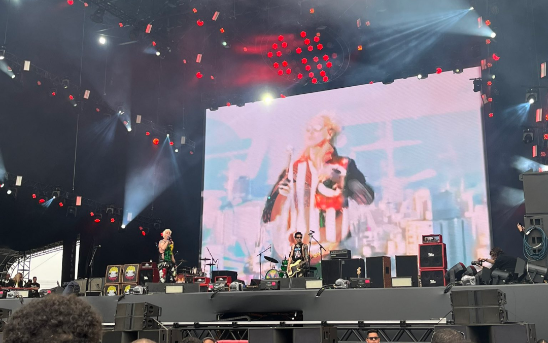 Supla e os Inocentes mostram punk veterano e cover de Harry Styles no The Town