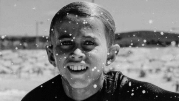Morre Zion Brocchi, promessa do surfe português, aos 12 anos