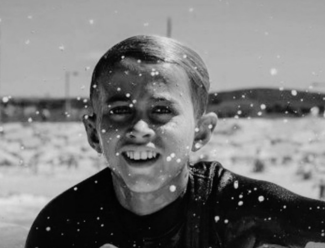 Morre Zion Brocchi, promessa do surfe português, aos 12 anos