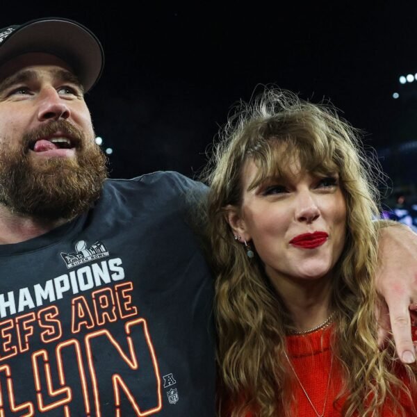 Travis Kelce fala pela primeira vez sobre noivado com Taylor Swift e revela detalhes românticos