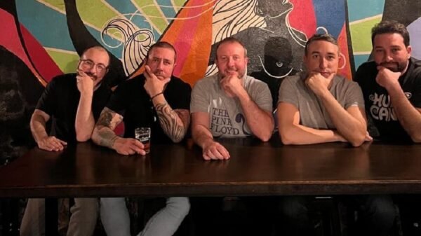 Acesso 54 lança álbum "Delírios Artificiais"