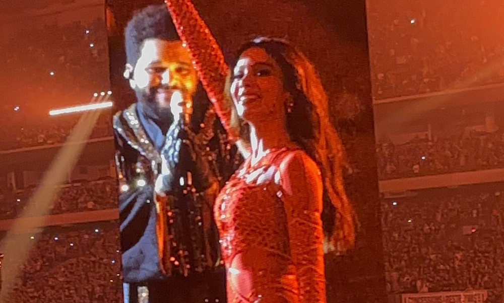 Anitta faz participação surpresa em show de The Weeknd e é ovacionada pelo público; assista