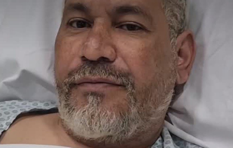 Chrigor, ex-Exaltasamba, se machuca ao tentar separar briga entre pitbulls e é levado ao hospital