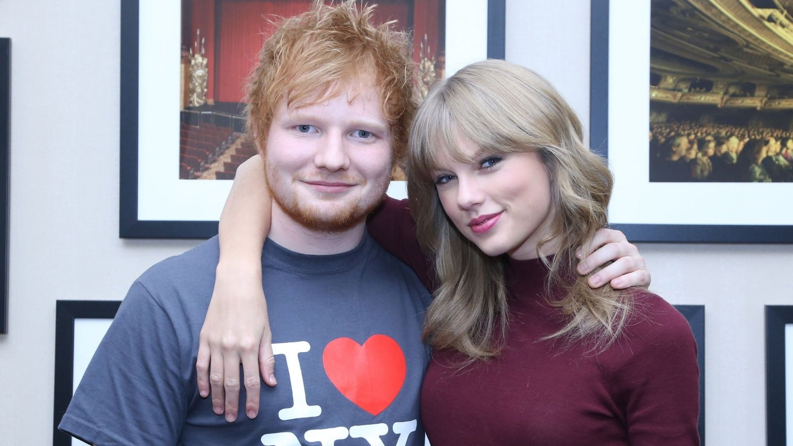 Pitchfork detona novo álbum de Ed Sheeran e alfineta Taylor Swift em crítica afiada
