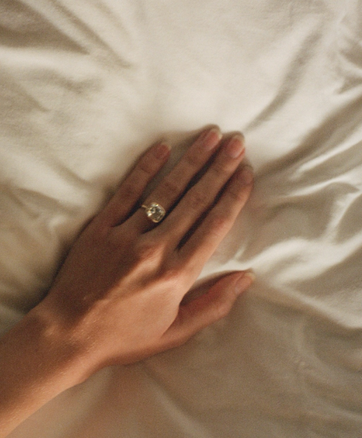 Liam Hemsworth e Gabriella Brooks anunciam noivado com foto de anel de diamante 52 Liam Hemsworth e Gabriella Brooks anunciam noivado com foto de anel de diamante