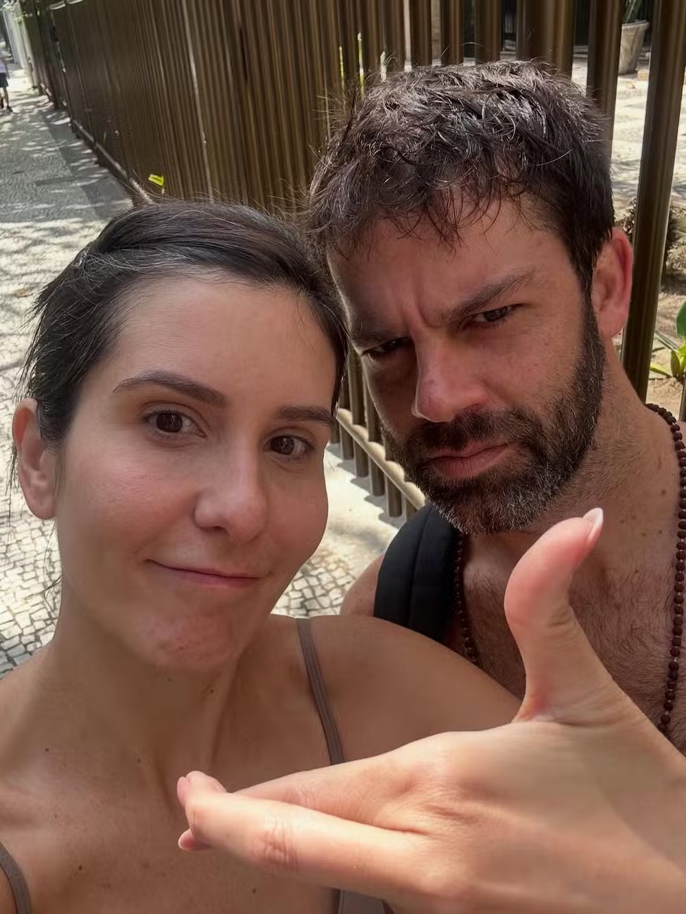 Nataly Mega posta álbum de fotos com novo namorado; veja