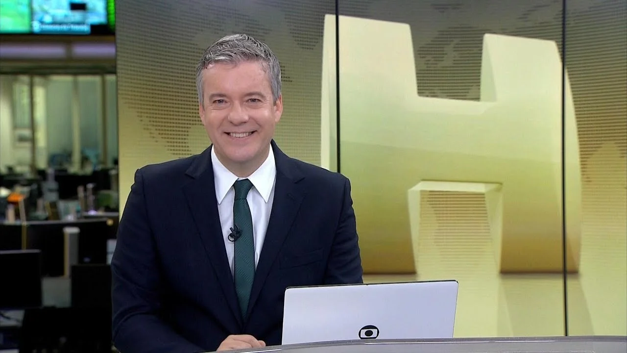 Substituto de César Tralli terá 50% de aumento salarial para assumir jornal; saiba quanto
