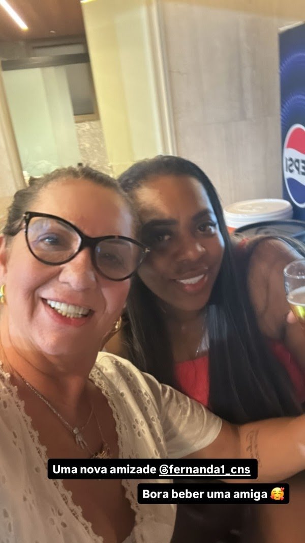 Mãe de Virginia Fonseca posa com mãe de Vini Jr. e celebra nova amizade