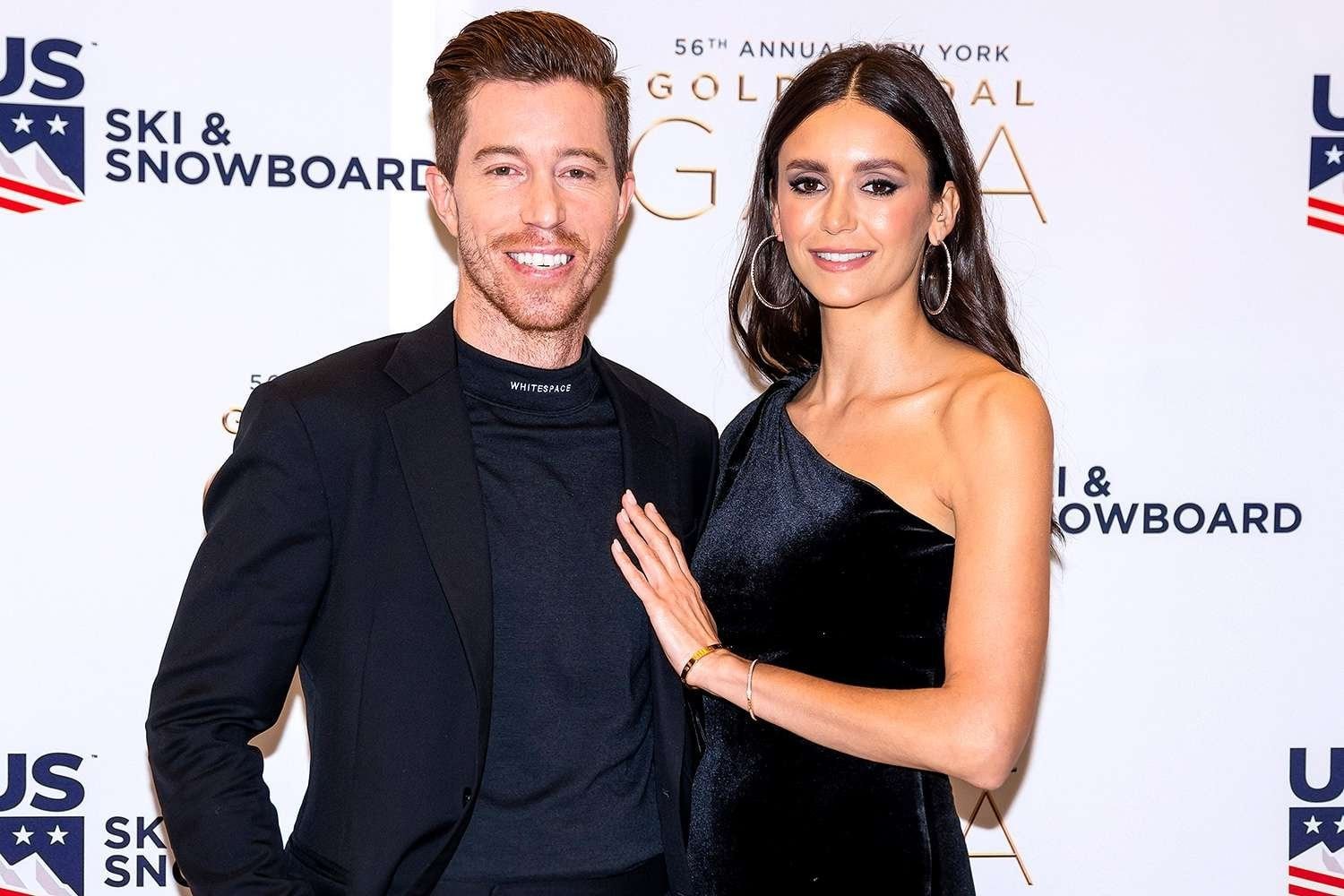 Nina Dobrev e Shaun White terminam noivado após cinco anos juntos: “Amor e respeito” 45 Nina Dobrev e Shaun White terminam noivado após cinco anos juntos: “Amor e respeito”