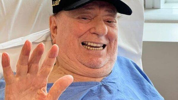 Raul Gil deve ter alta em breve, afirma filho