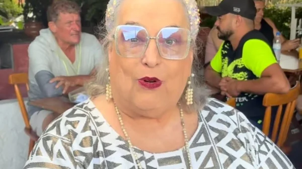 Aos 76 anos, Mamma Bruschetta sofre novo acidente doméstico e preocupa fãs