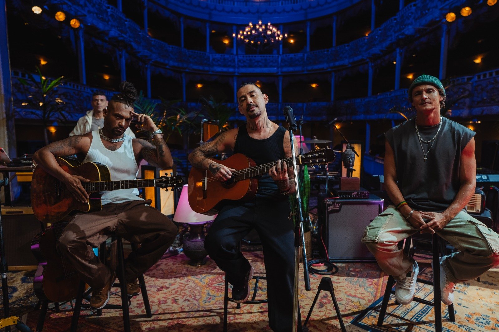 Oriente leva projeto acústico ao palco do Circo Voador 51 Oriente leva projeto acústico ao palco do Circo Voador