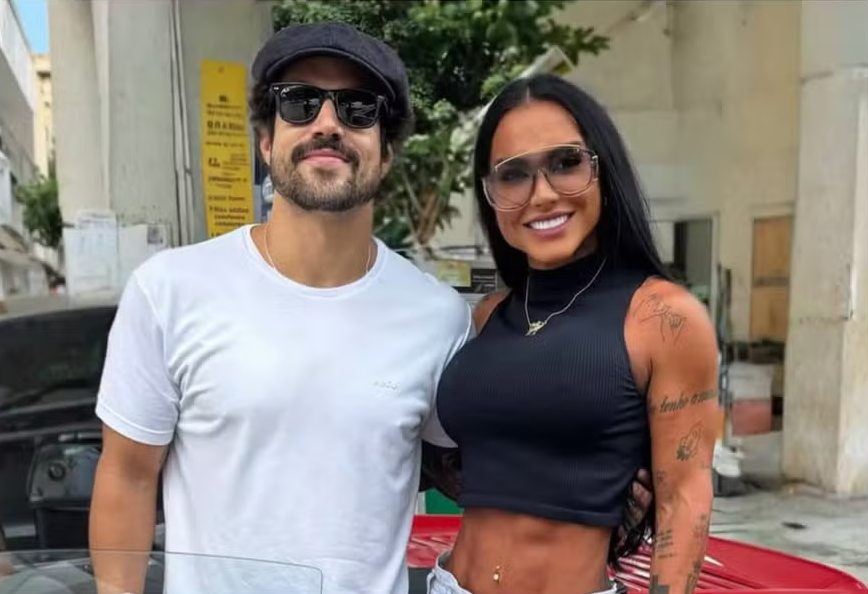 Kamila Simioni afirma que já transou com Caio Castro e dá detalhe