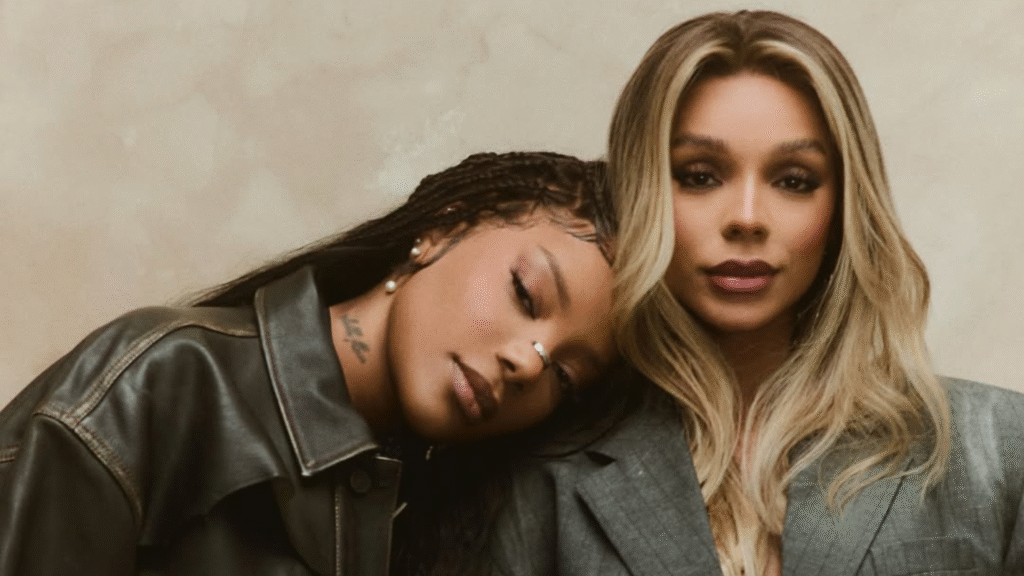 Vídeo: Brunna Gonçalves e Ludmilla simulam ato sexual durante show e vídeo repercute