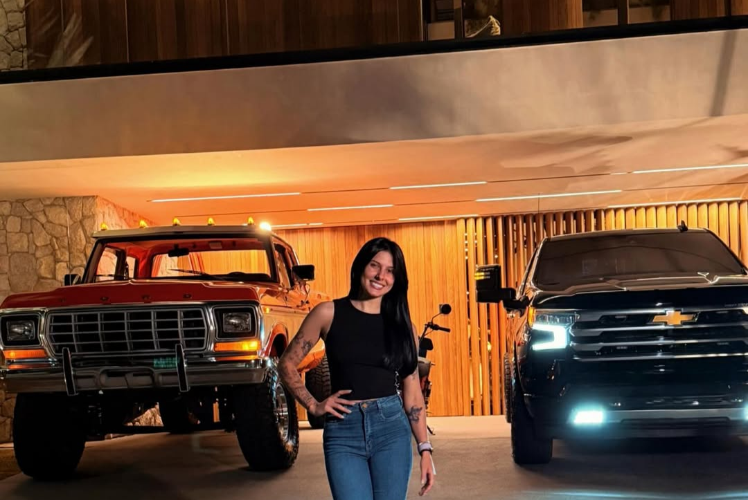 Ana Castela se emociona ao celebrar nova mansão