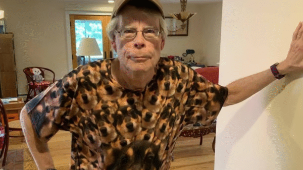 Stephen King elogia série prelúdio de 'IT: A Coisa': 'assustador'