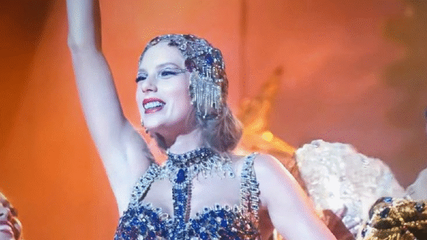 "Parassocial” é eleita a palavra do ano após onda de buscas motivada por Taylor Swift 4 entenda o que é uma showgirl taylor swift