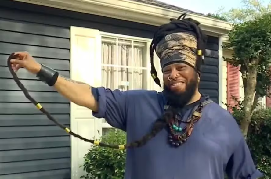 Homem entra para o Guinness com a maior barba do mundo