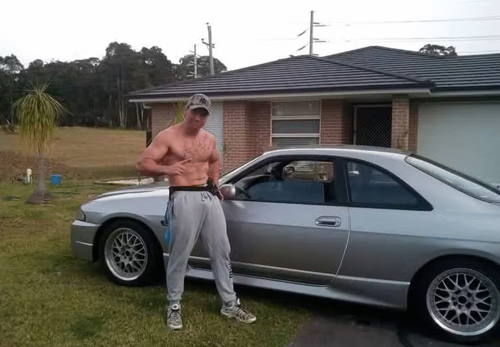 Filme de terror? Homem é morto em ataque com motosserra em cena do crime chocante