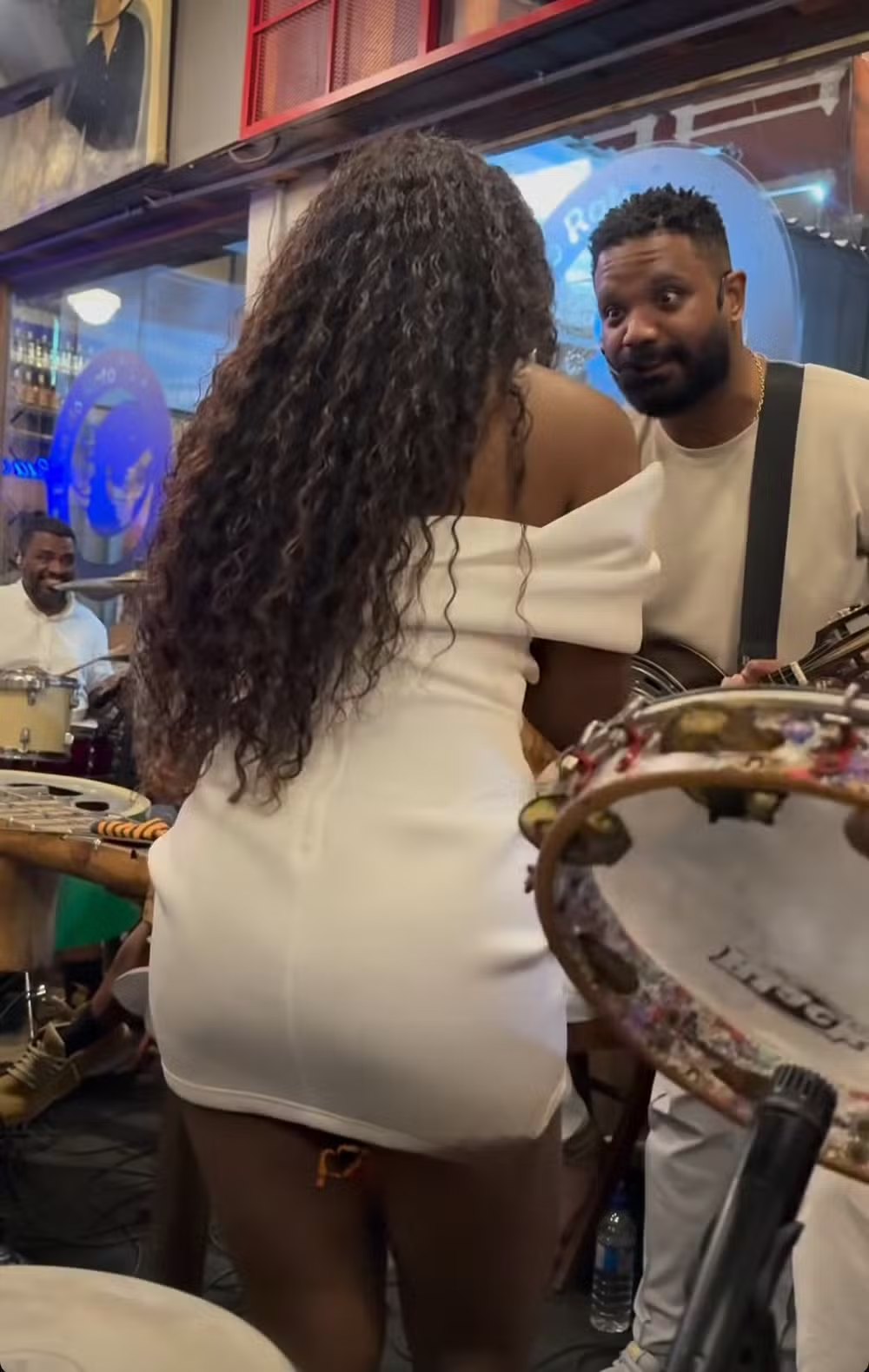 Erika Januza e Arlindinho vivem início discreto de romance no Rio de Janeiro